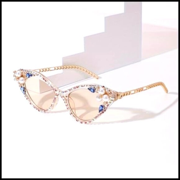 Cat Eye Rhinestone Chain Sunglasses Small Frame Retro Hawaiian Style main image 4